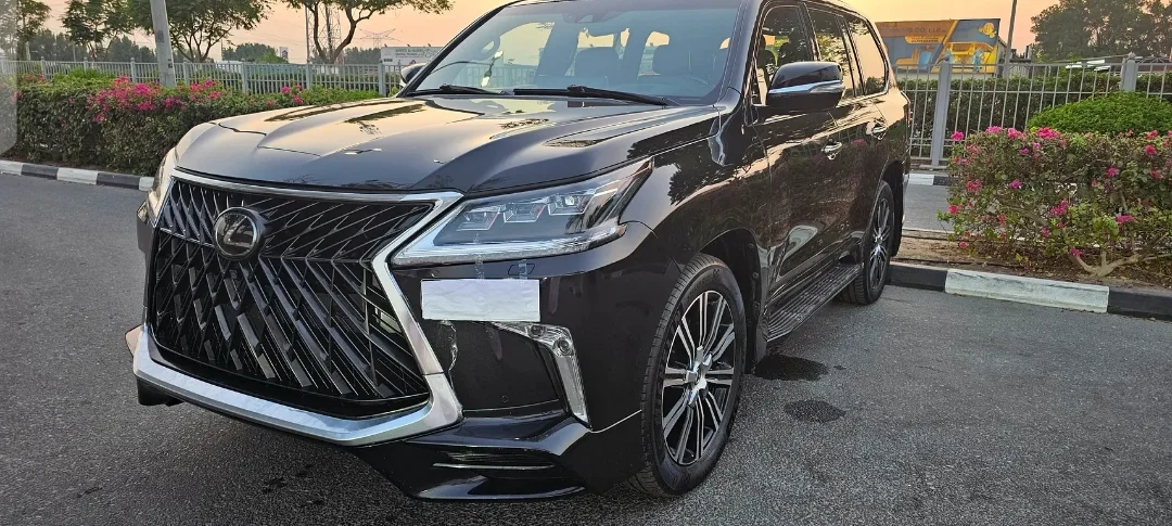 Lexus LX 570 2024 — miniature 2