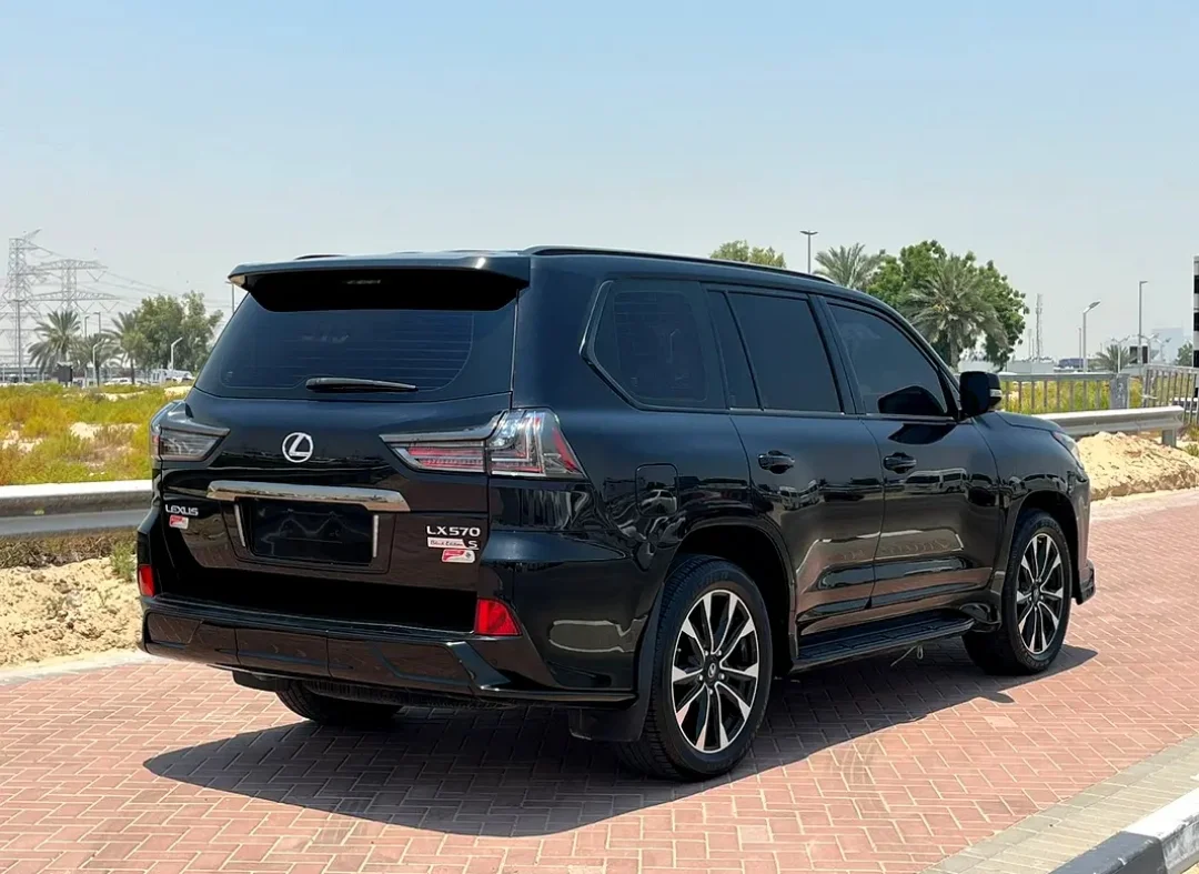 Lexus LX 570 2024 — miniature 4