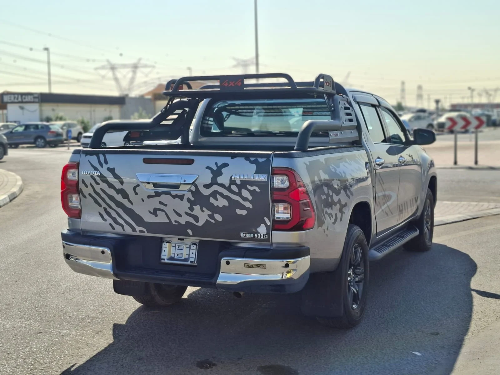 Toyota Hilux 2020 — miniature 3