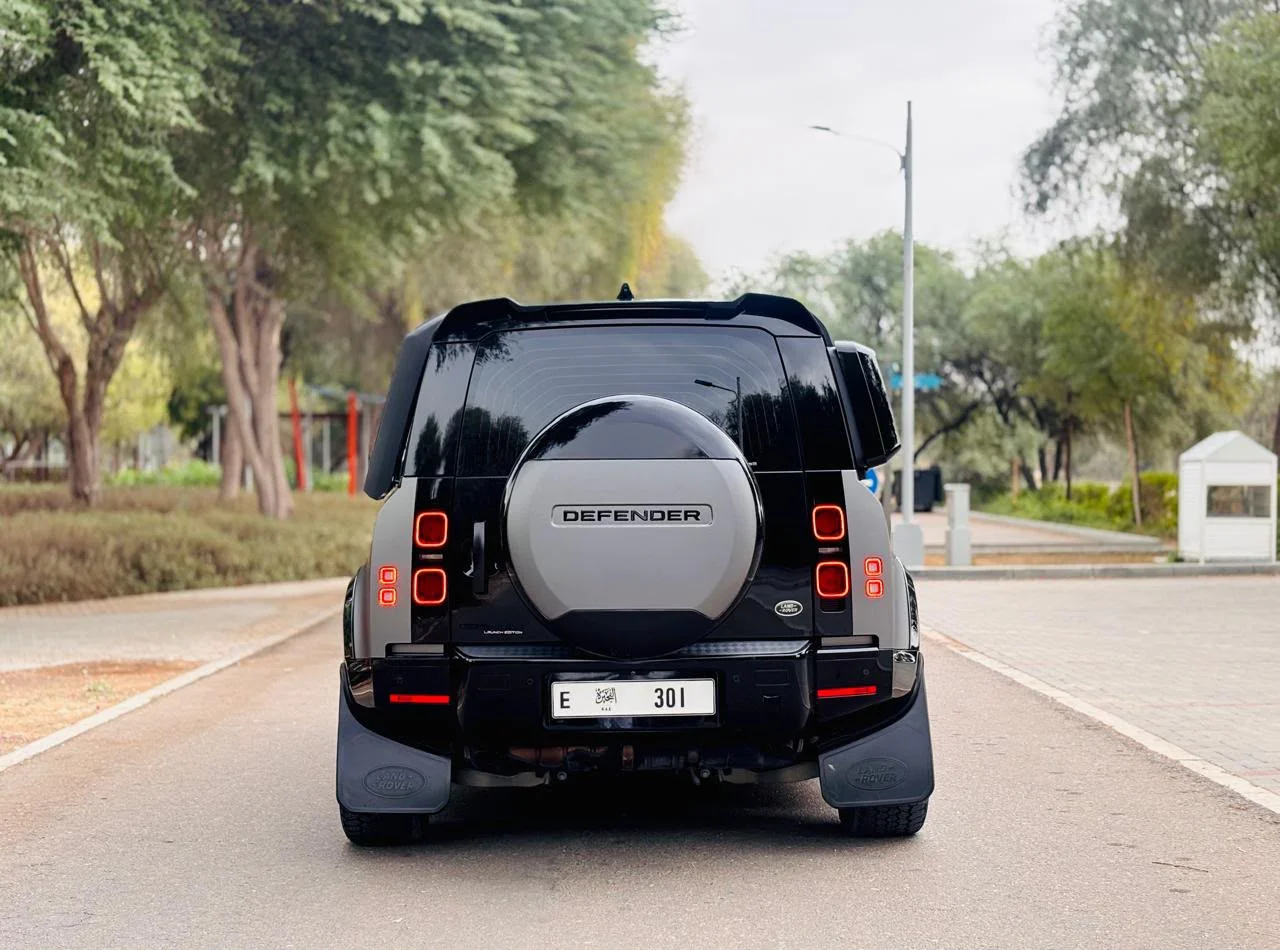 LAND ROVER DEFENDER 2020 — miniature 2