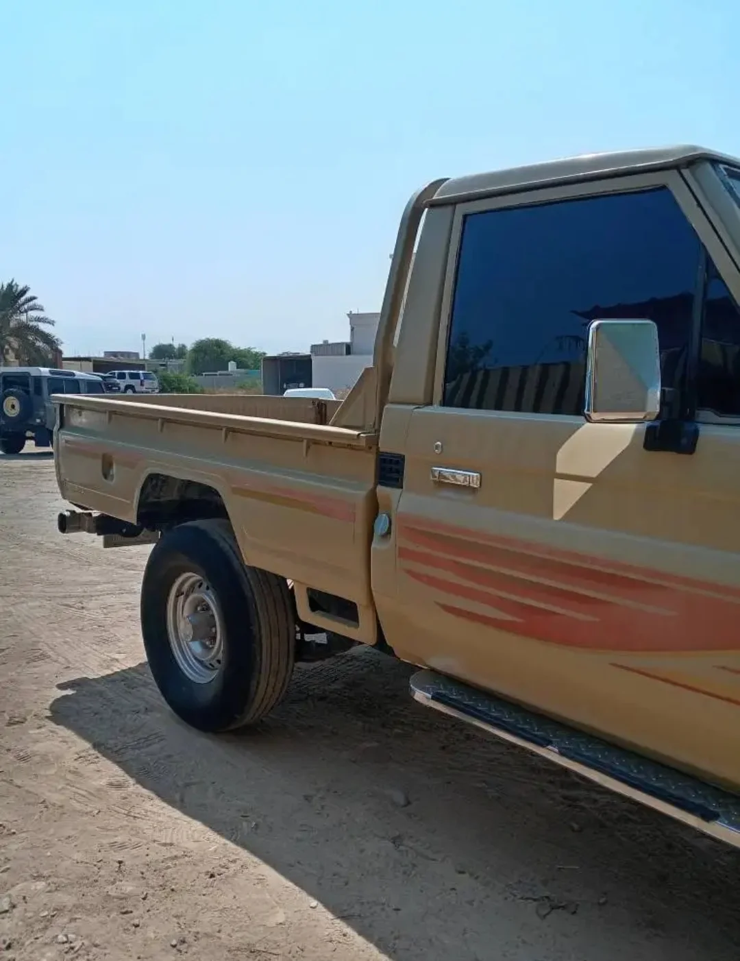 Toyota Land Cruiser Pickup 1989 — miniature 4