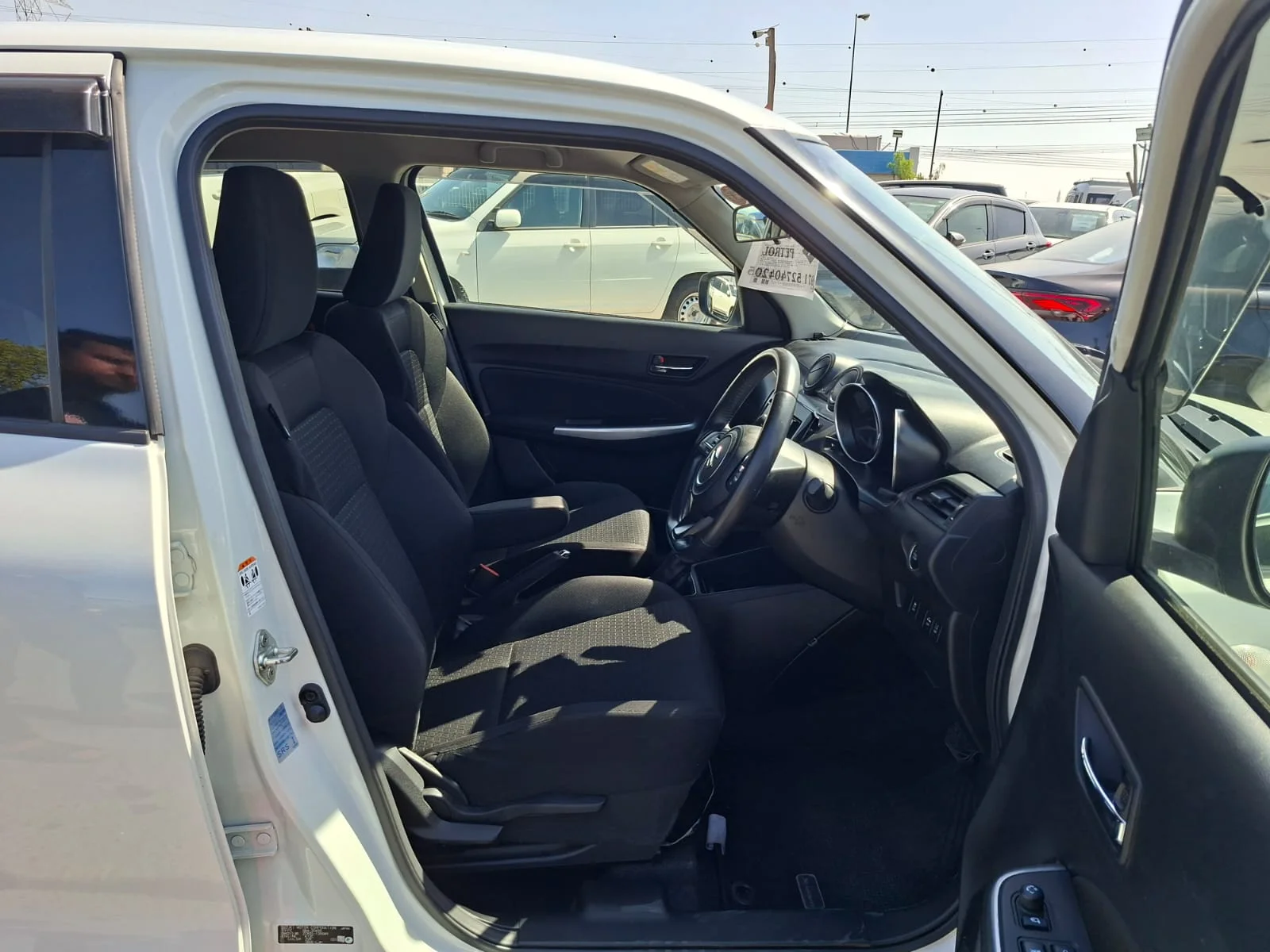 Suzuki Swift 2019 — miniature 13