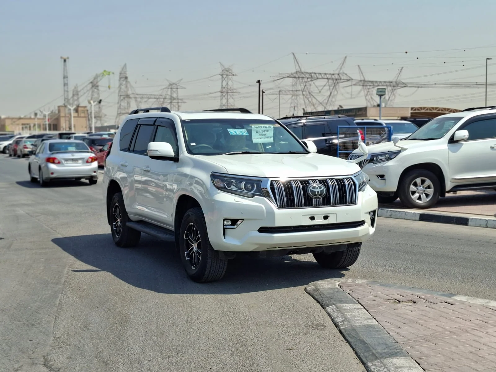 Toyota Prado 2019 — miniature 2