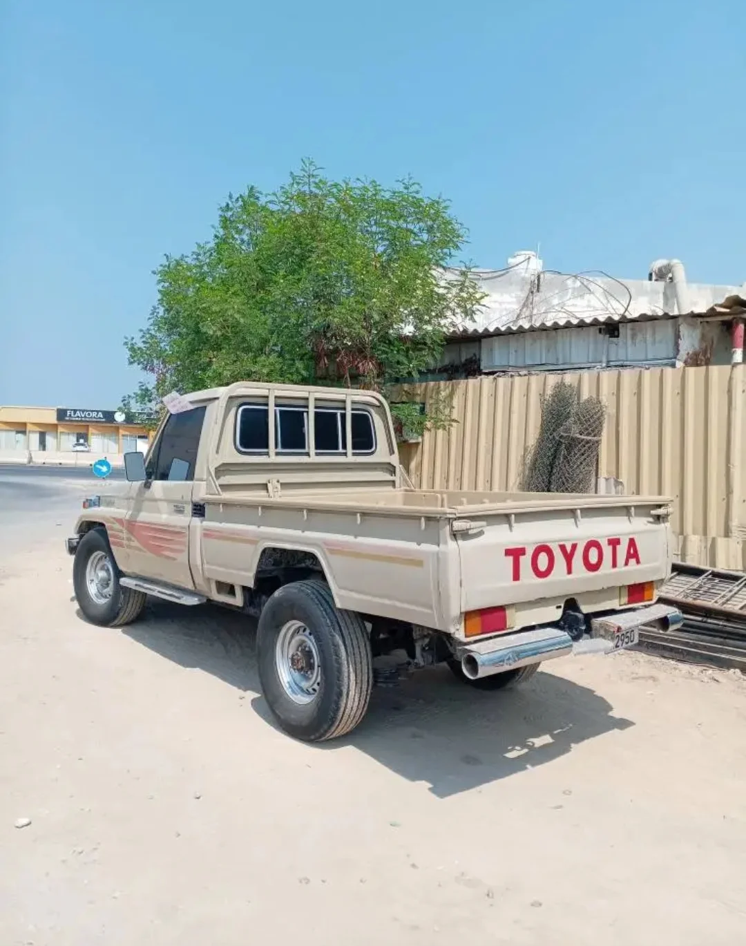 Toyota Land Cruiser Pickup 1989 — miniature 8