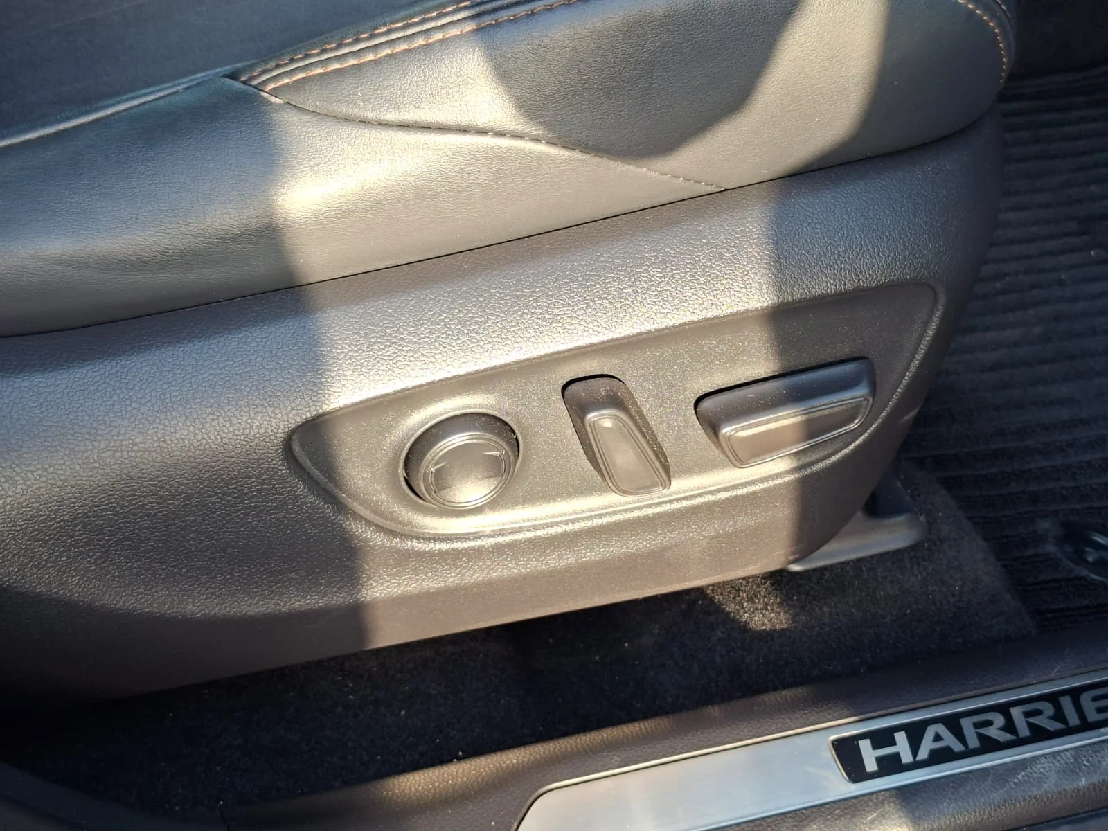 Toyota Harrier 2021 — miniature 5