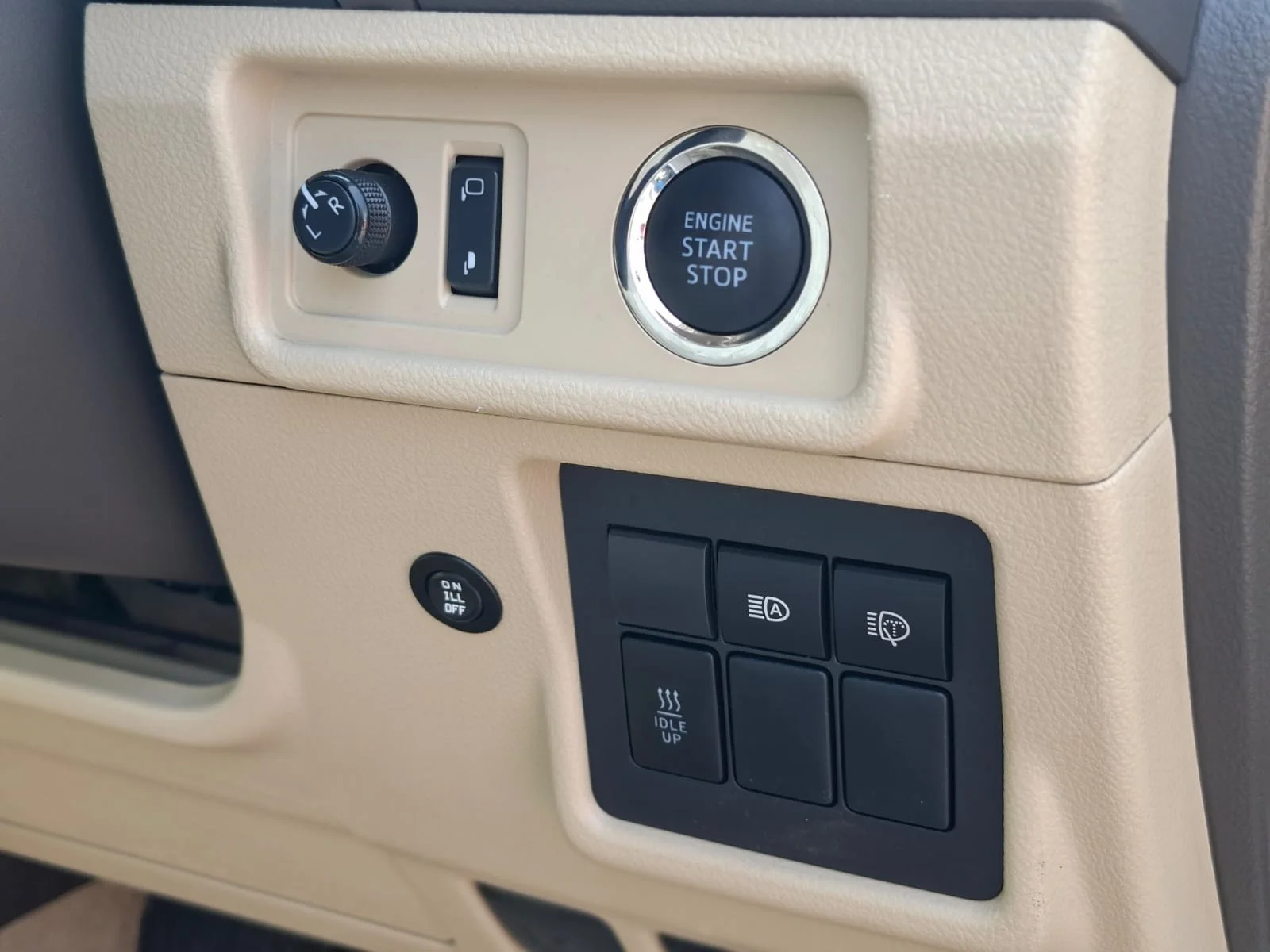 Toyota Prado 2019 — miniature 10