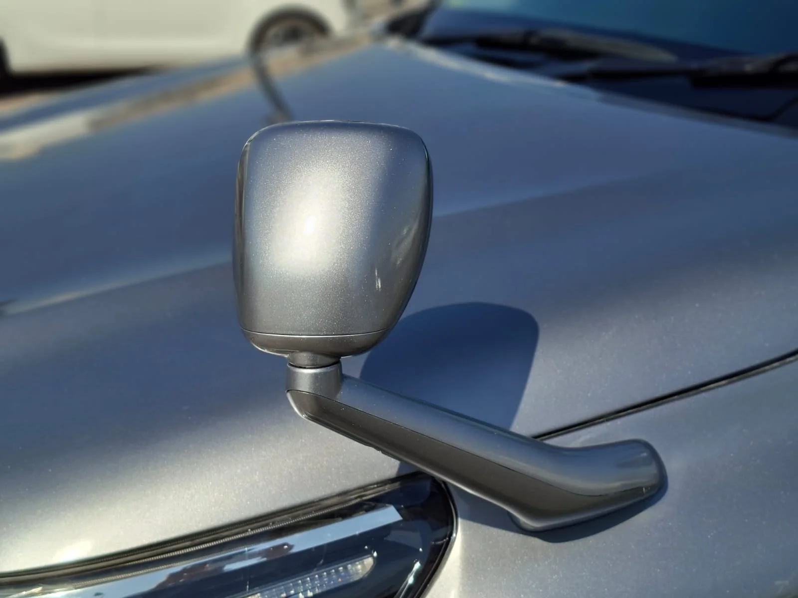 Toyota Hilux 2020 — miniature 8