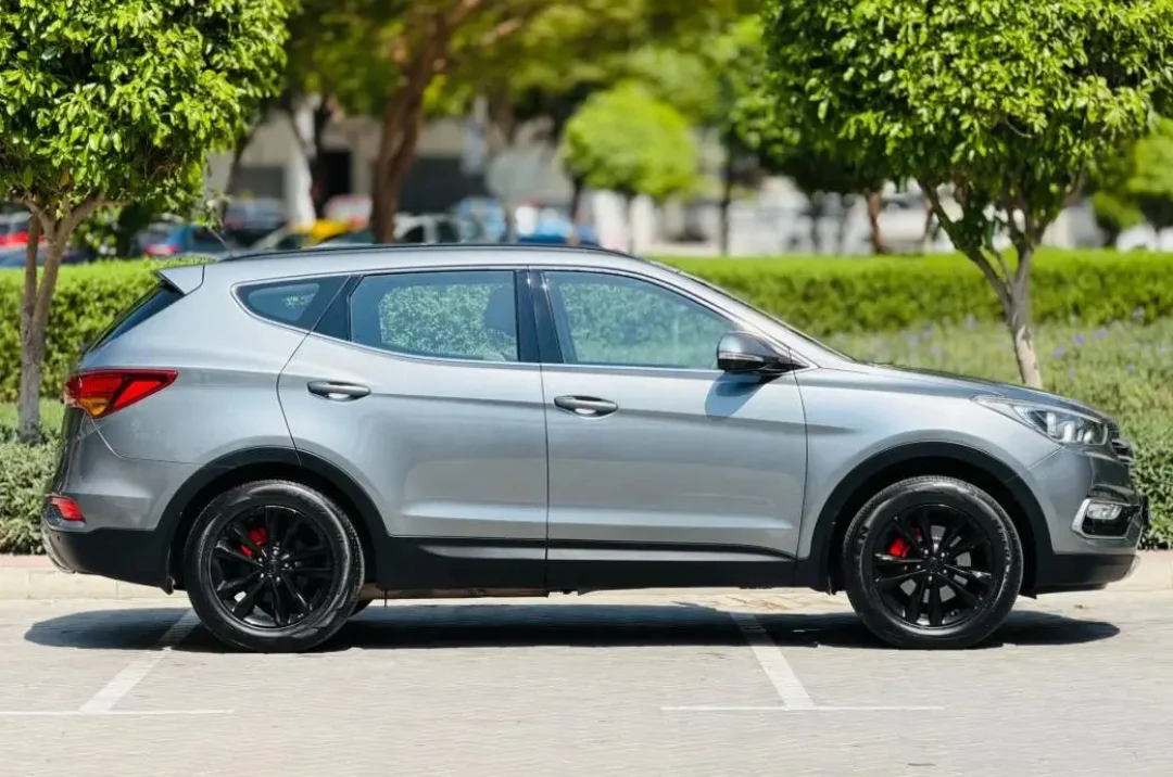 HYUNDAI SANTA FE 2018 — miniature 4