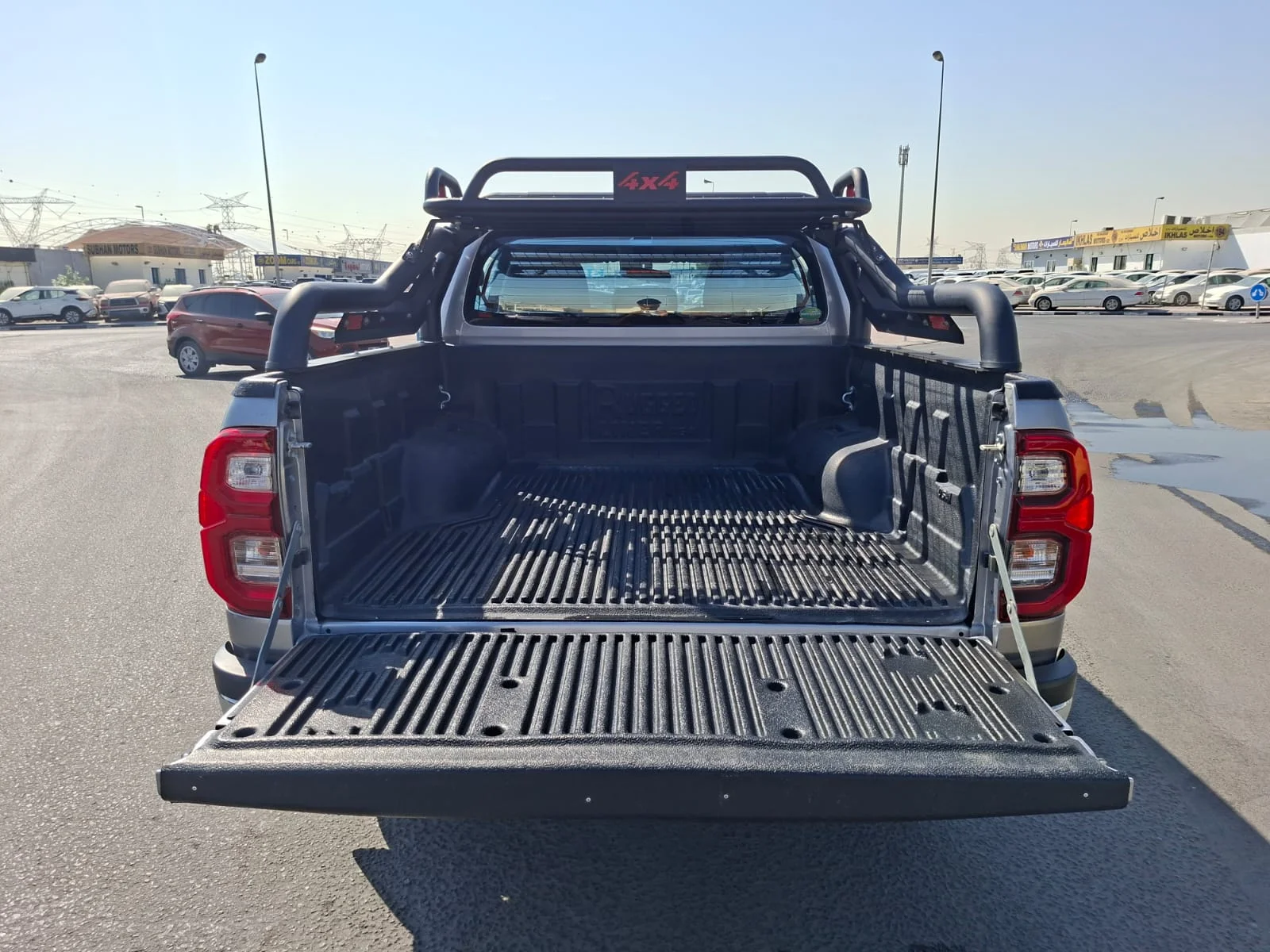 Toyota Hilux 2020 — miniature 16