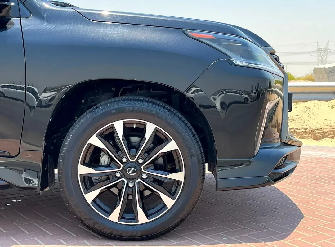 Lexus LX 570 2024 — miniature 14