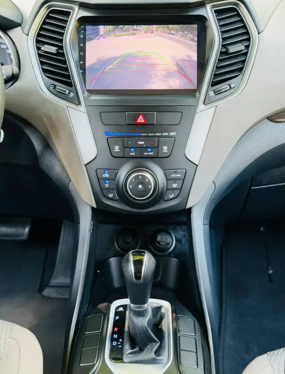 HYUNDAI SANTA FE 2018 — miniature 17