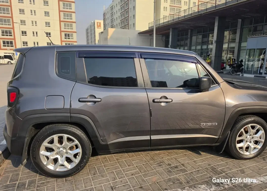 Jeep Renegade 2017 — miniature 4