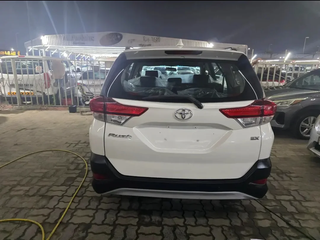 TOYOTA RUSH 2019 — miniature 5