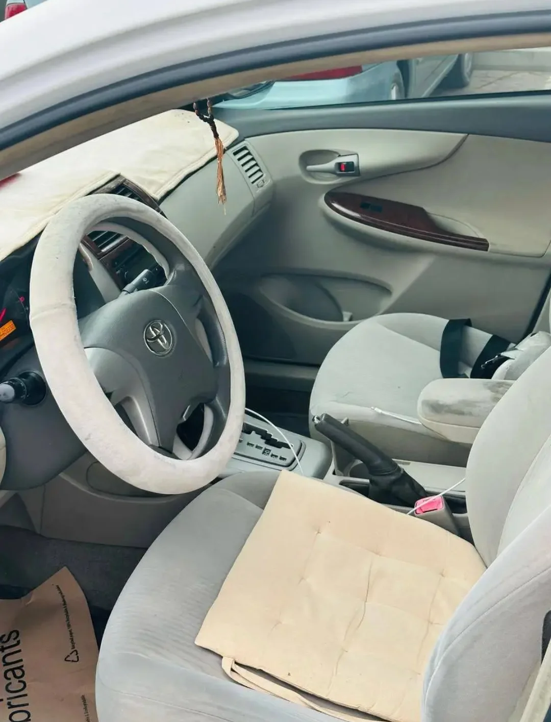 Toyota Corolla 2008 — miniature 5