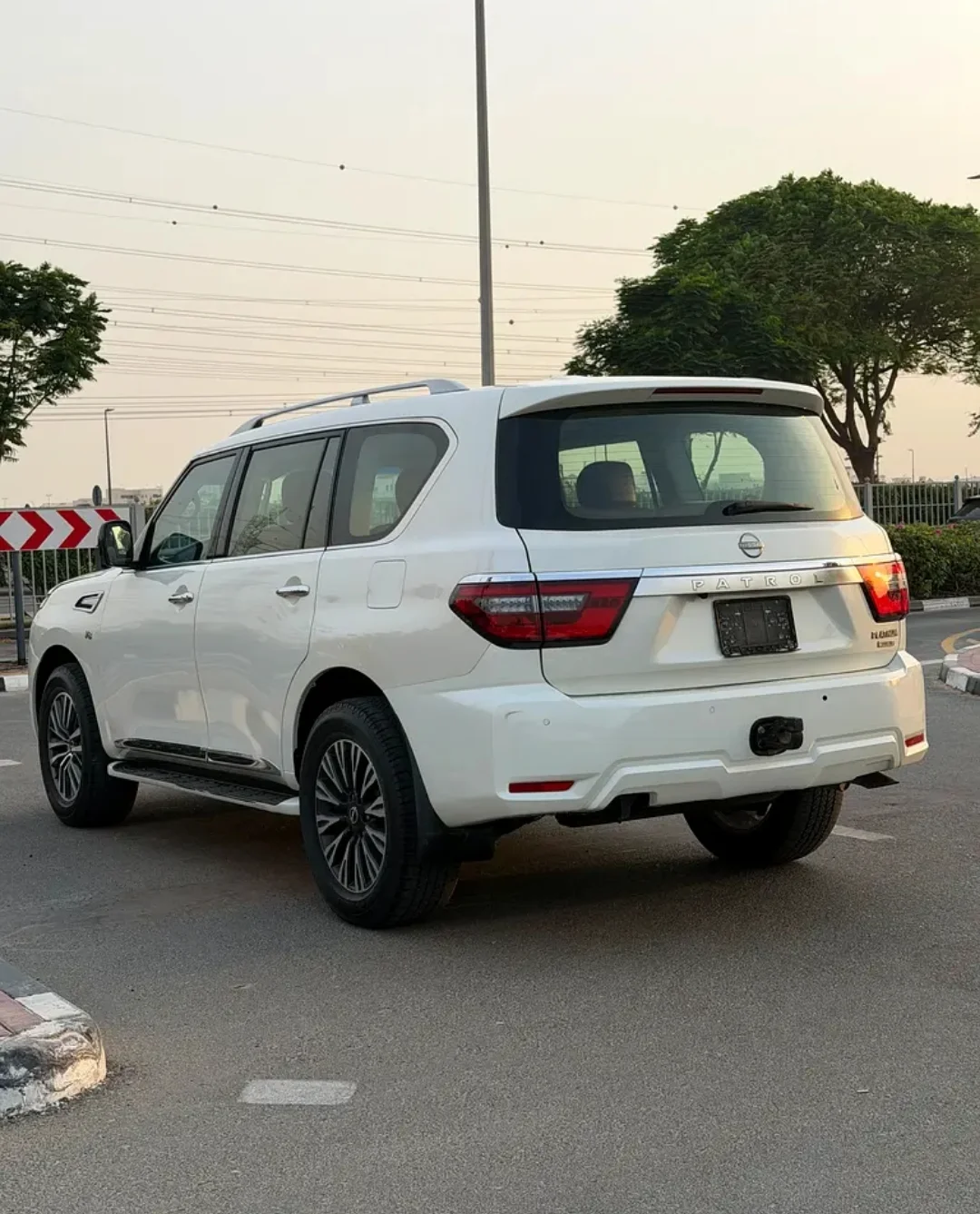 Nissan Patrol 2024 — miniature 2