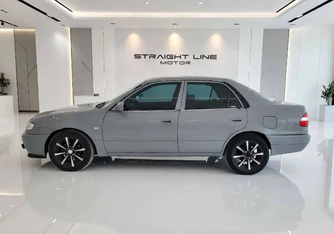 TOYOTA COROLLA 1999 — photo principale