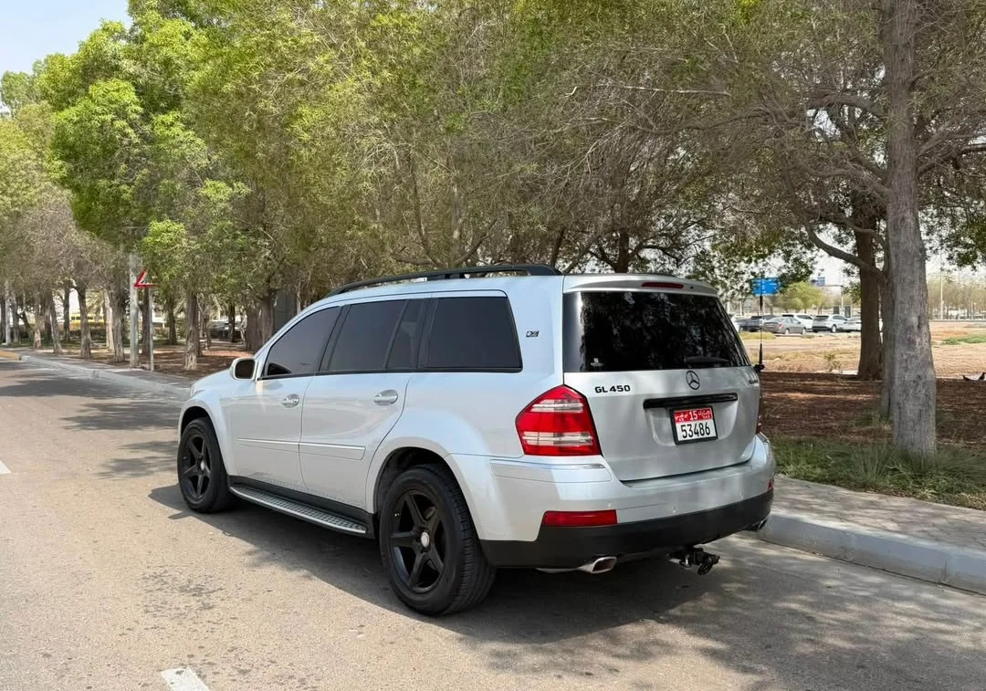 Mercedes Benz GL450 2010 — miniature 2