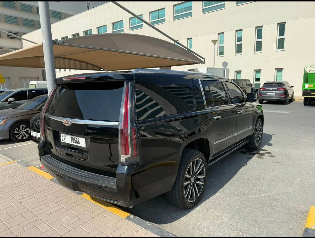Cadillac Escalade 2018 — miniature 3