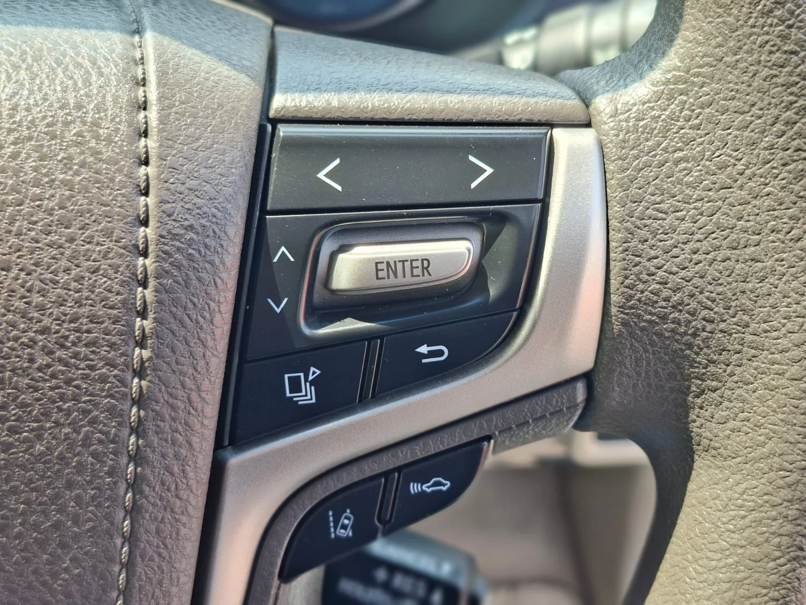 Toyota Prado 2019 — miniature 13