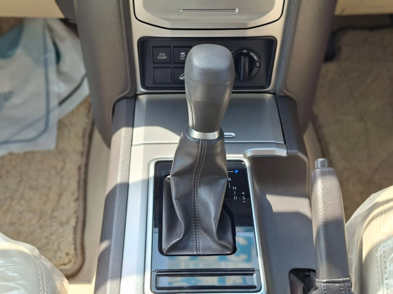 Toyota Prado 2019 — miniature 5
