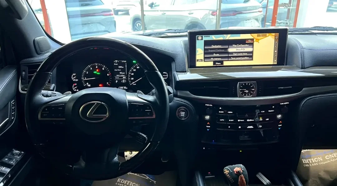 Lexus LX 570 2024 — miniature 11