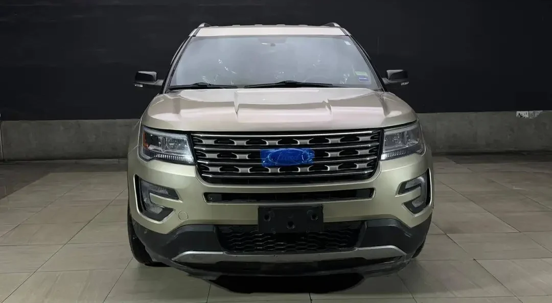 Ford Explorer 2017 — miniature 7