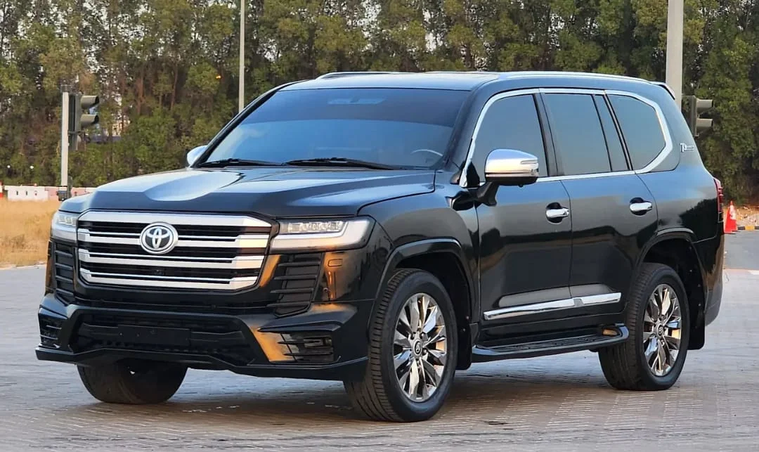 Toyota Land Cruiser LC300 2024 — photo principale
