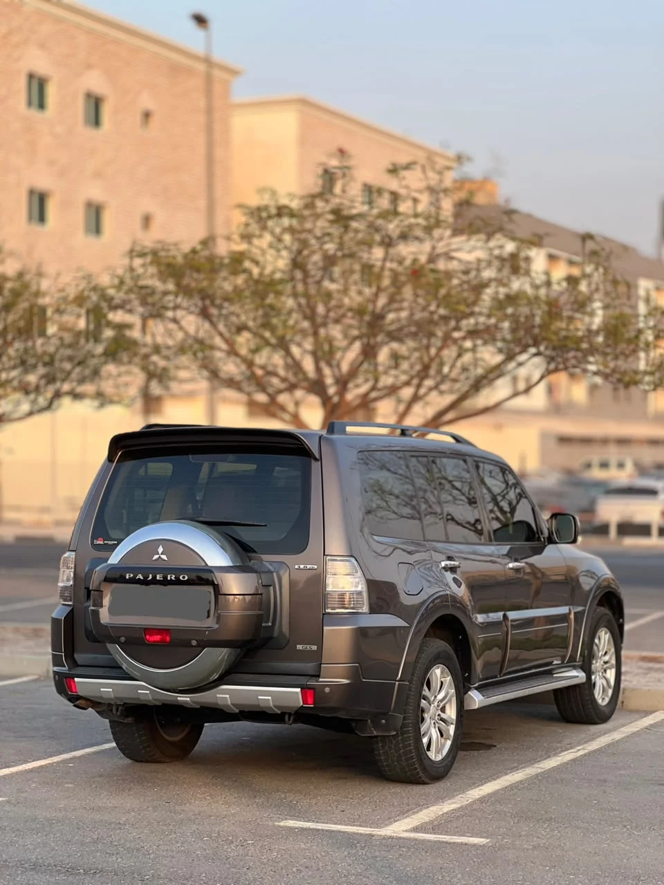 Mitsubishi Pajero 2014 — miniature 2
