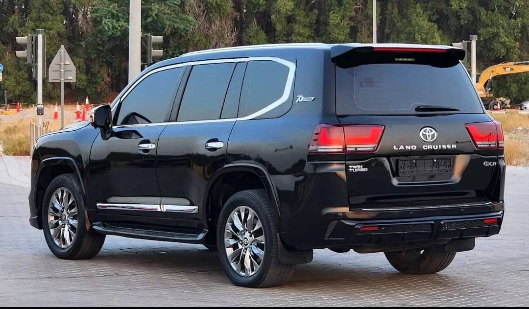 Toyota Land Cruiser LC300 2024 — miniature 6