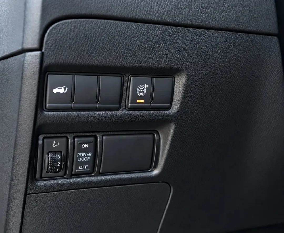 Nissan Patrol 2024 — miniature 17