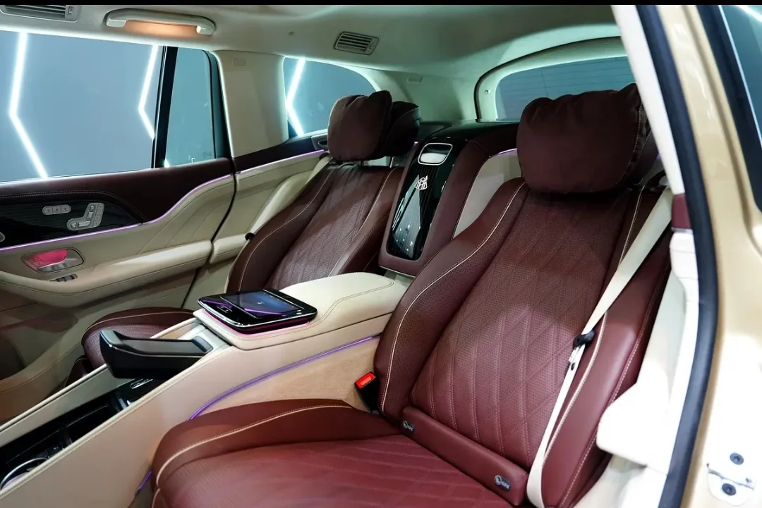 Mercedes-Benz GLS Maybach 2024 — miniature 10