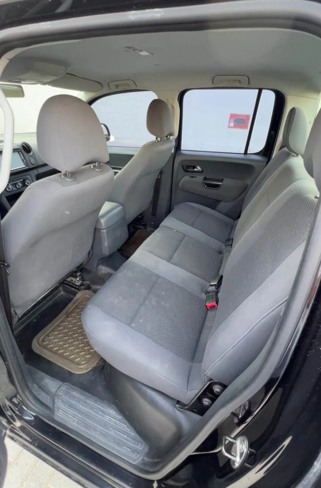 Volkswagen Amarok 2013 — miniature 7