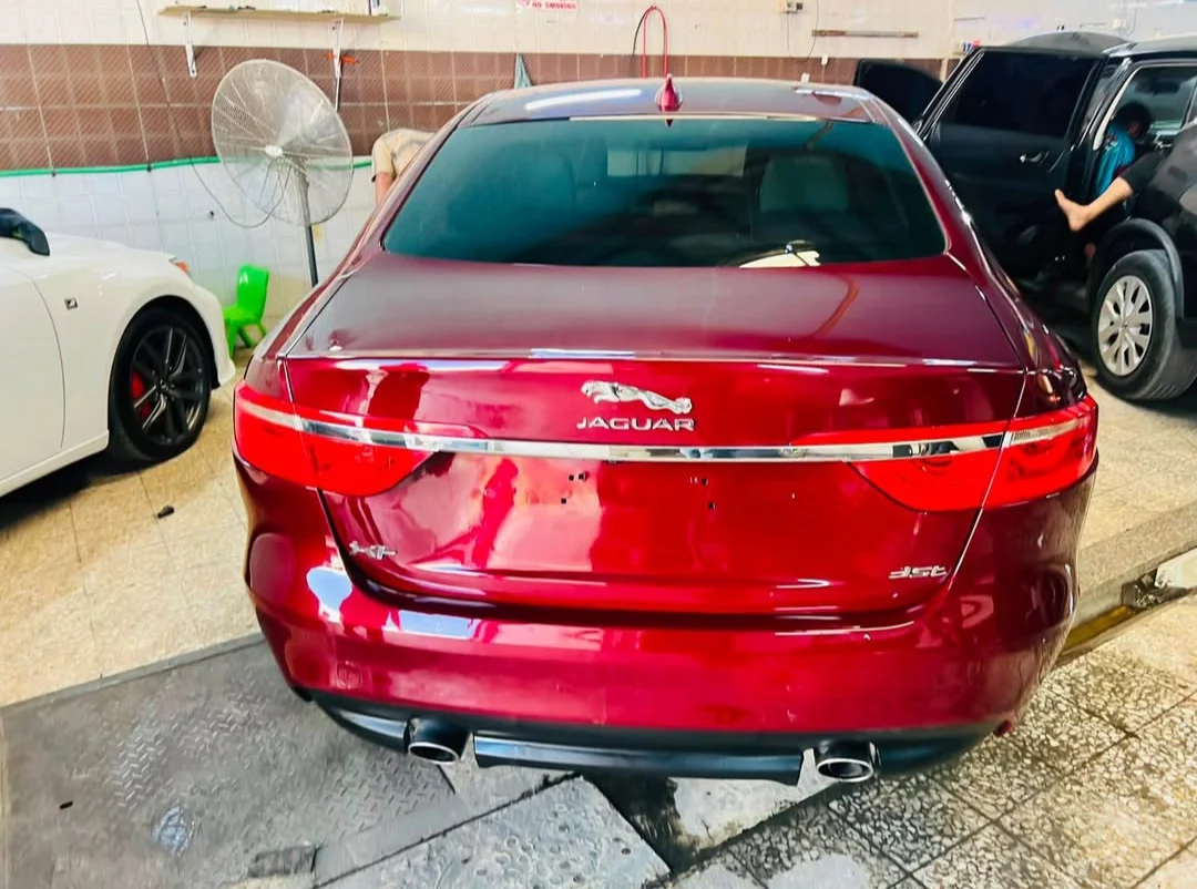 Jaguar Xf 2017 — miniature 2