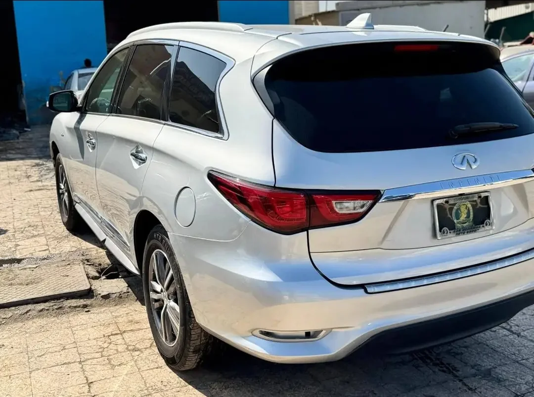 INFINITI QX60 2017 — miniature 3