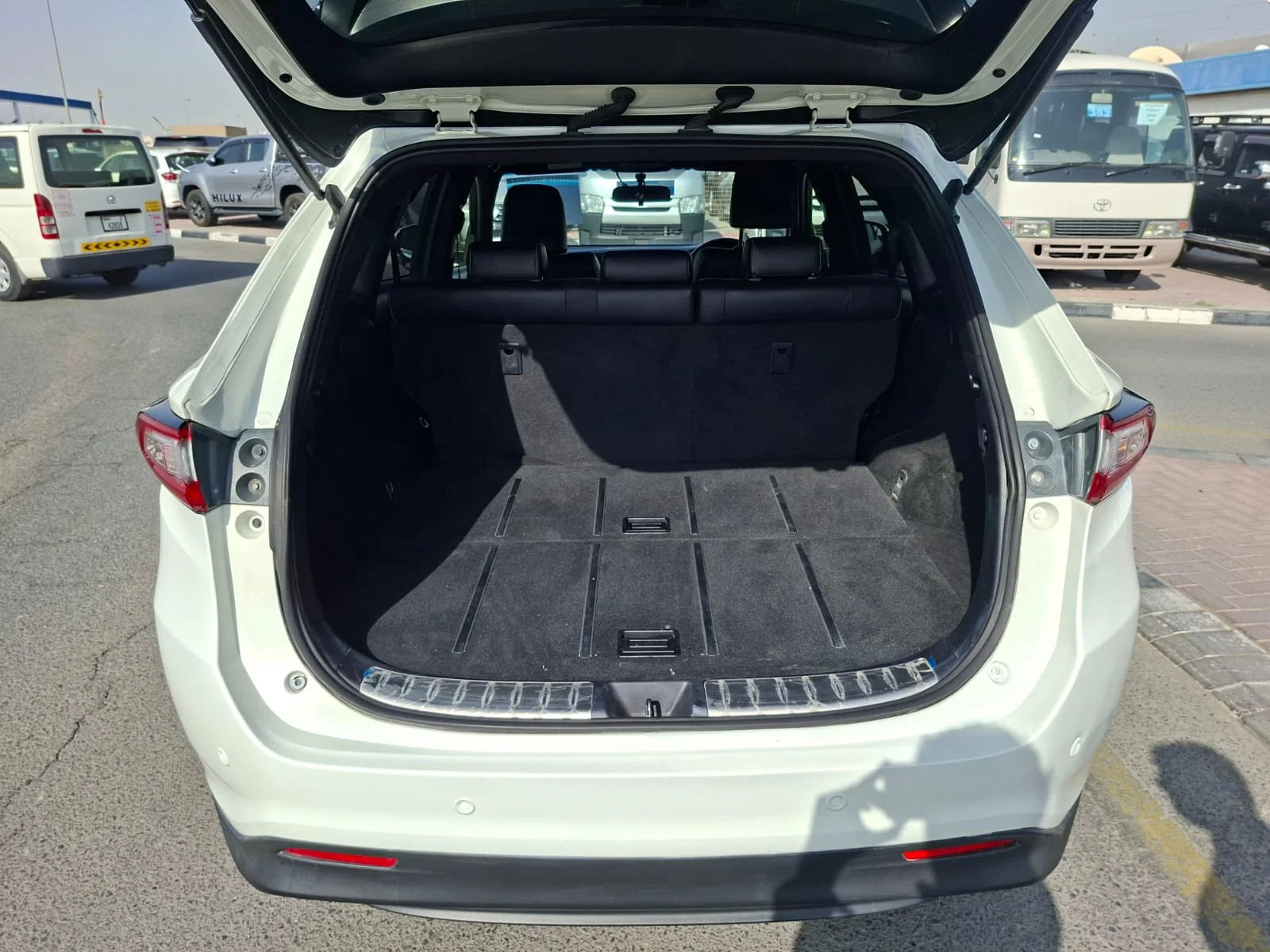 Toyota Harrier 2019 — miniature 17