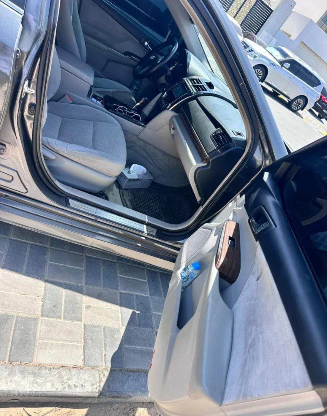TOYOTA CAMRY 2012 — miniature 6