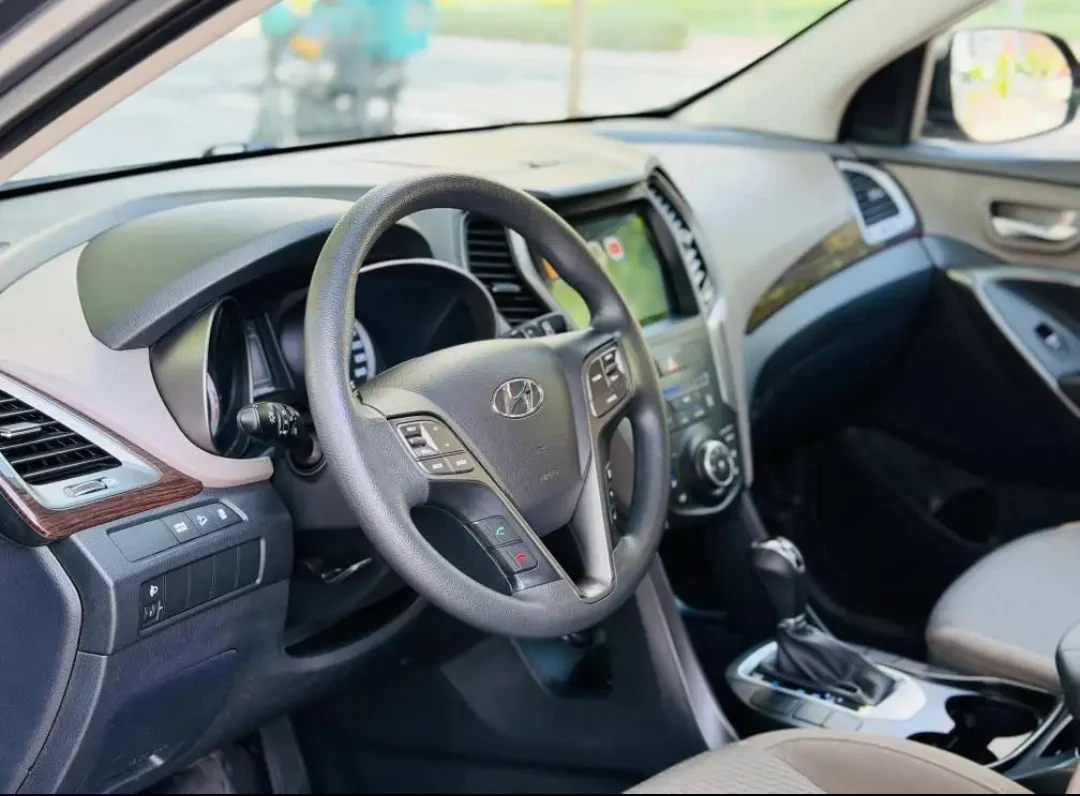 HYUNDAI SANTA FE 2018 — miniature 11