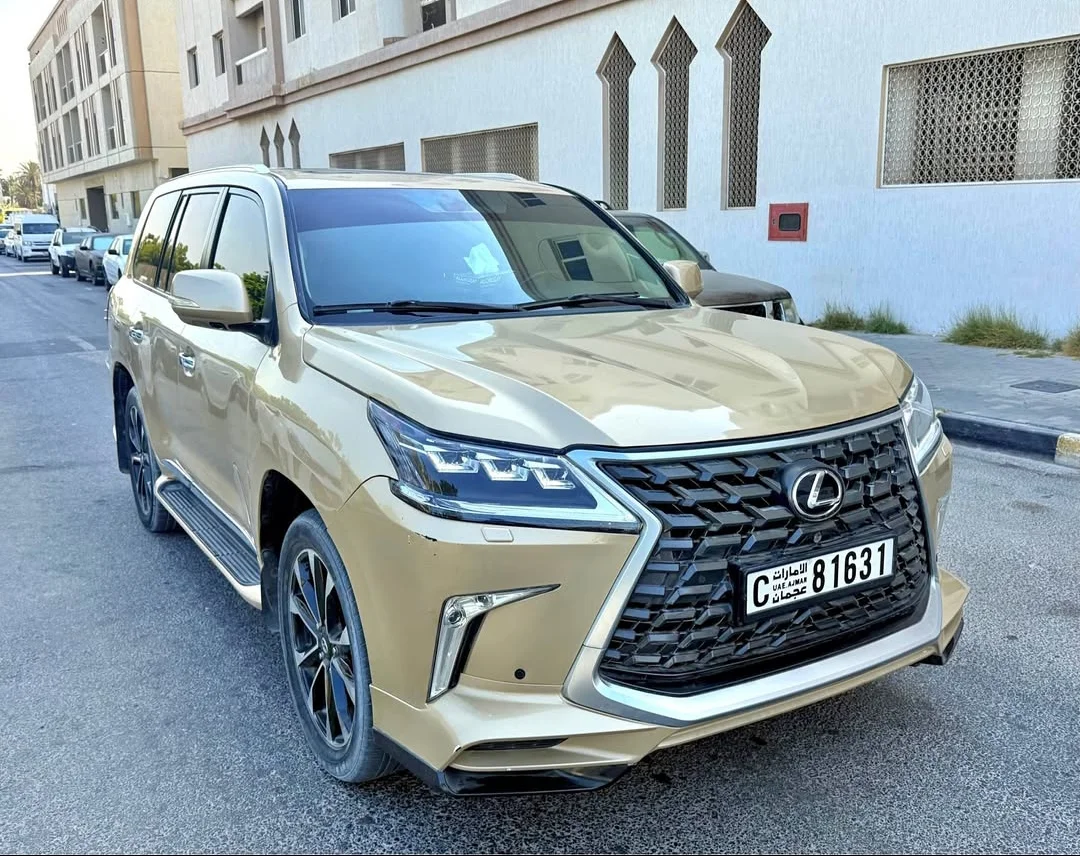 LEXUS LX570 2010 — photo principale