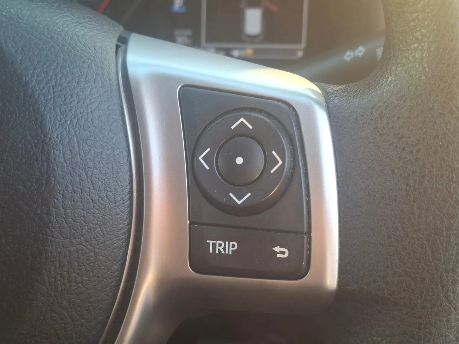 Toyota Vitz 2014 — miniature 14