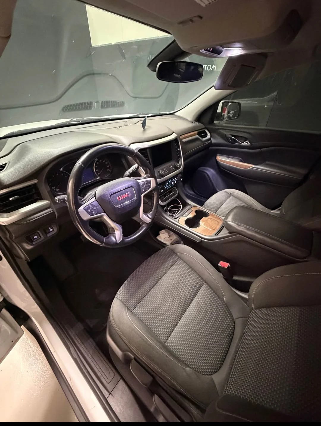 GMC Acadia 2020 — miniature 7