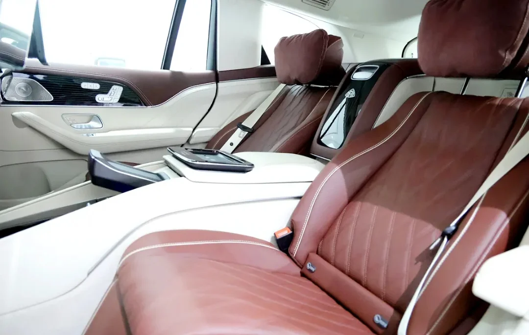 Mercedes-Benz GLS Maybach 2024 — miniature 13