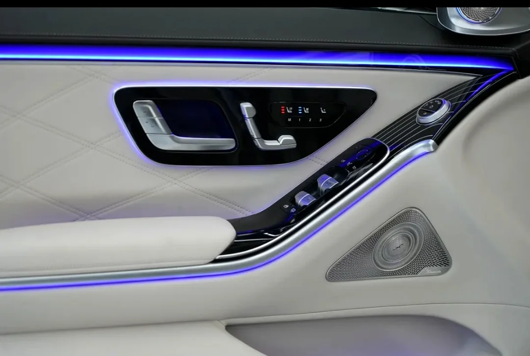 Mercedes-Benz Classe S Maybach 2024 — miniature 11