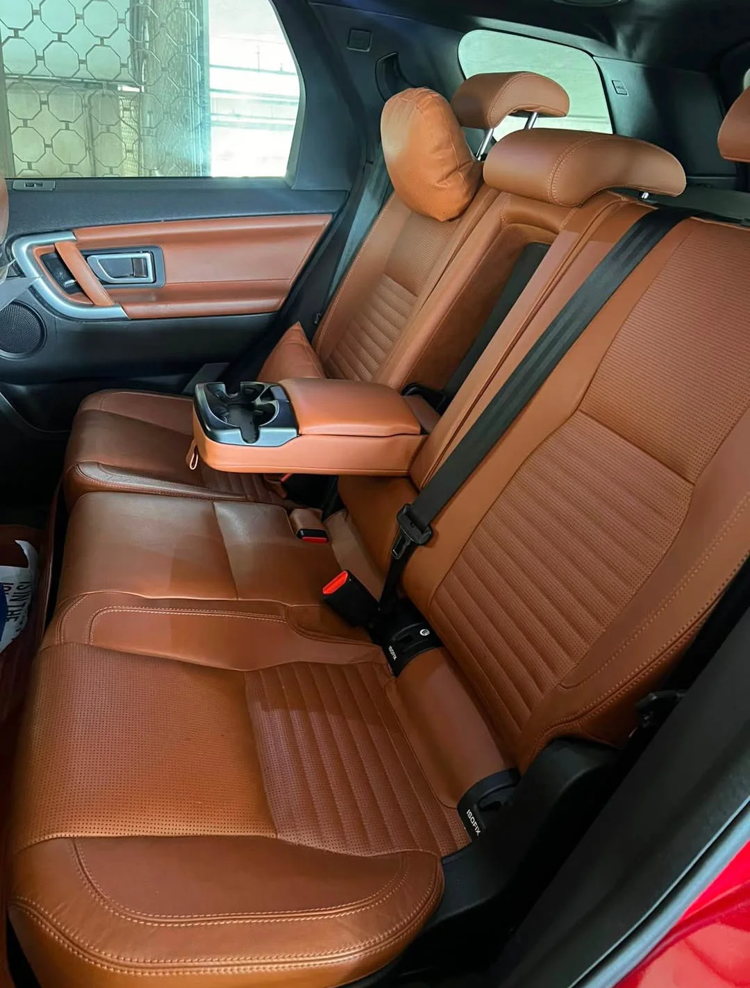 LAND ROVER Discovery 2015 — miniature 5