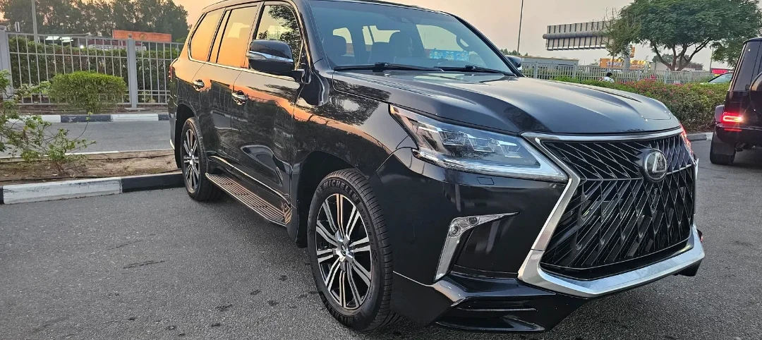 Lexus LX 570 2024 — miniature 3