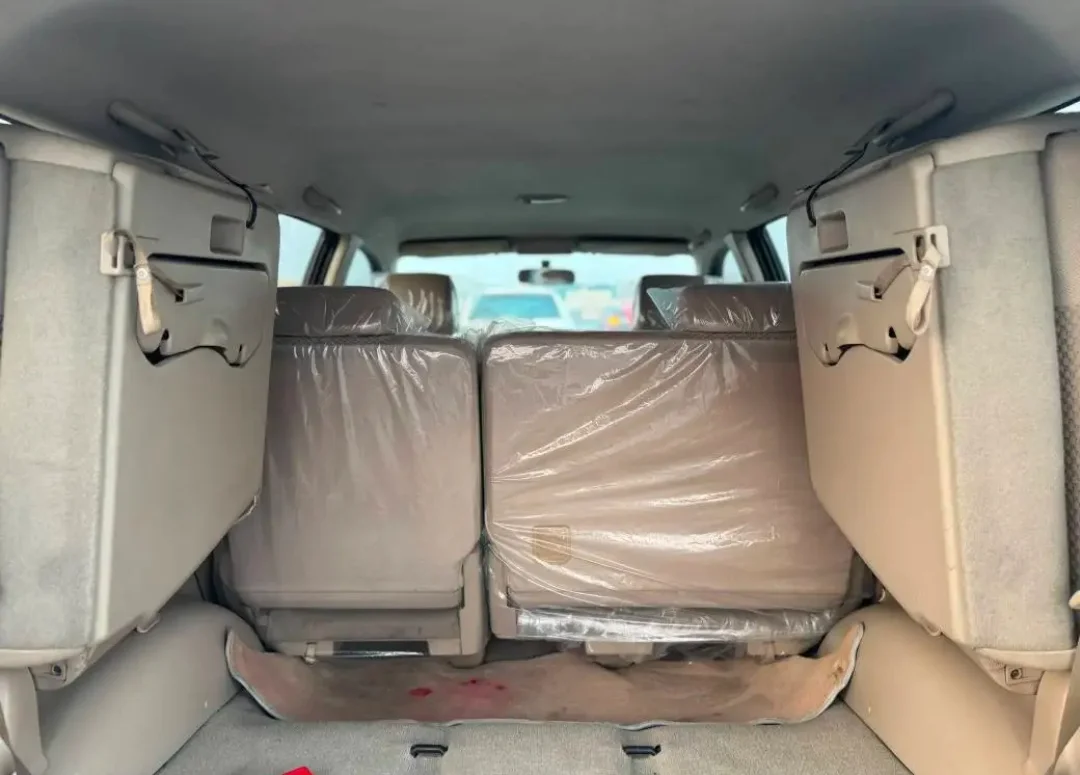 Toyota Fortuner 2007 — miniature 10