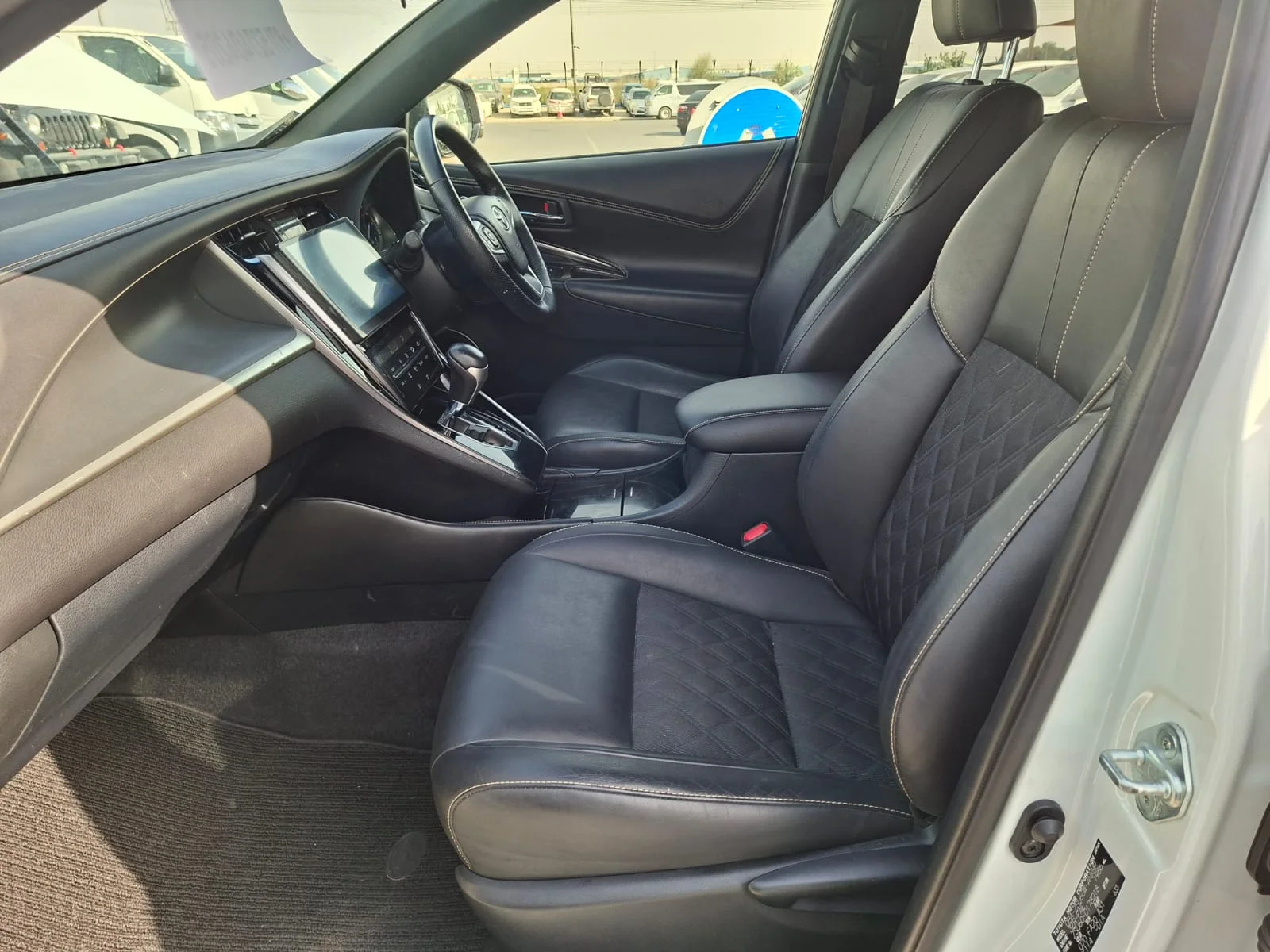 Toyota Harrier 2019 — miniature 16