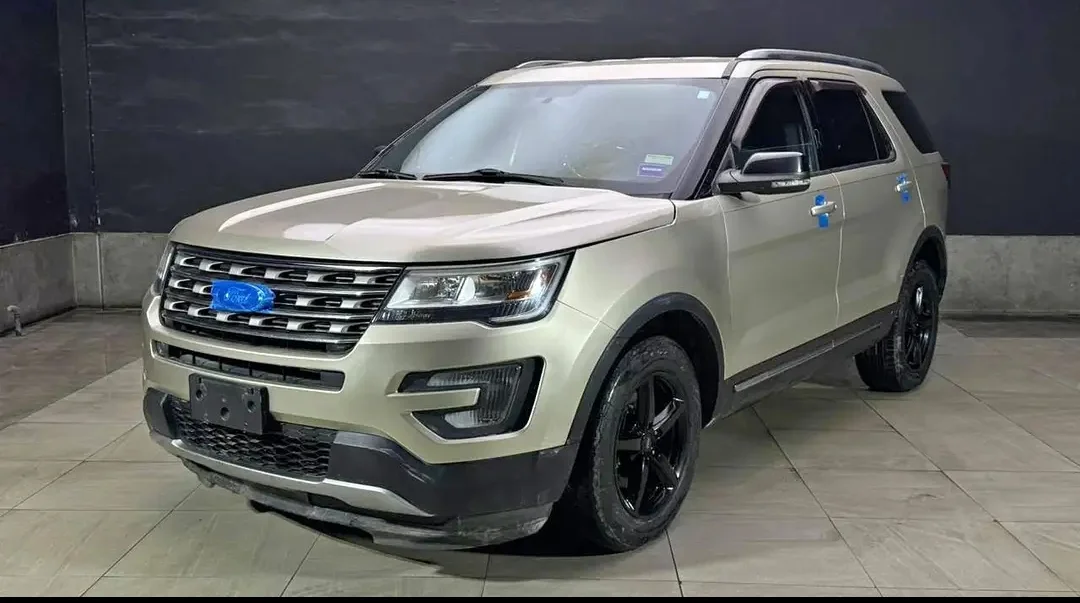 Ford Explorer 2017 — miniature 10