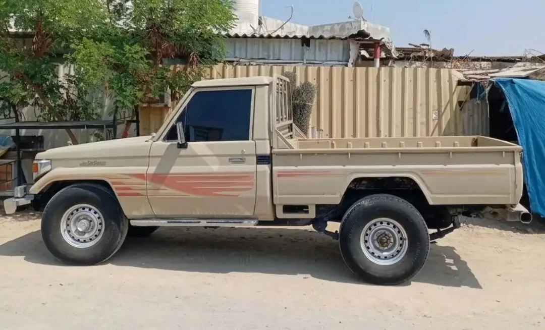 Toyota Land Cruiser Pickup 1989 — photo principale