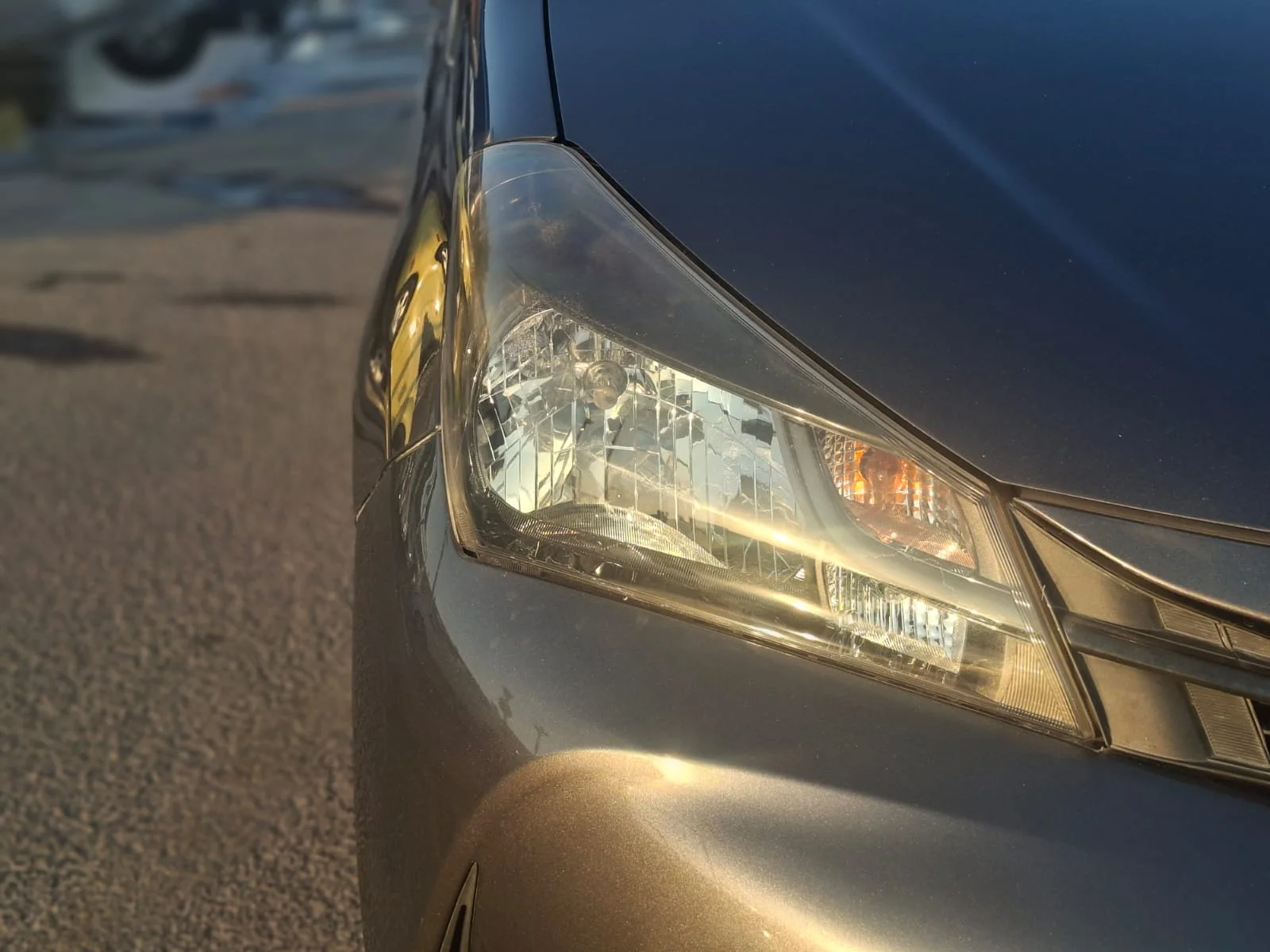 Toyota Vitz 2014 — miniature 9