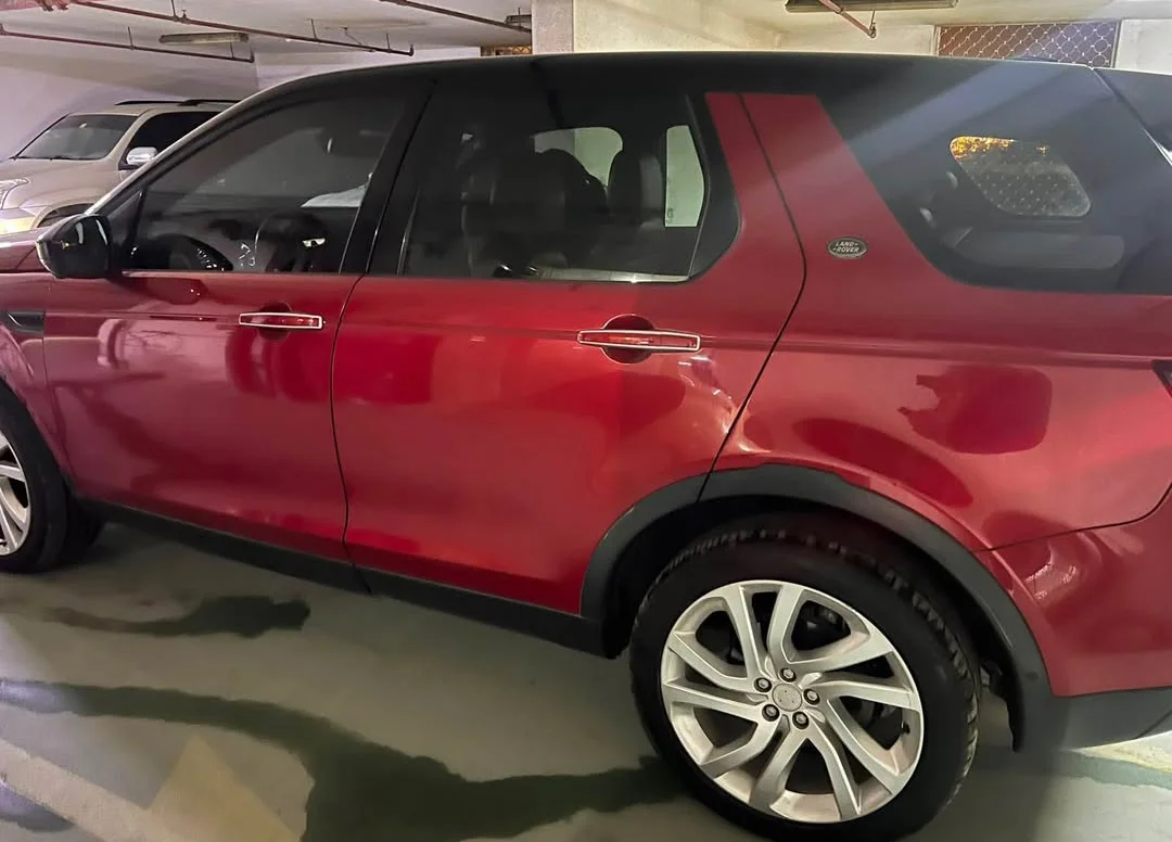 LAND ROVER Discovery 2015 — miniature 3
